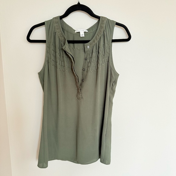 Banana Republic Olive Sleeveless Blouse - Picture 1 of 5